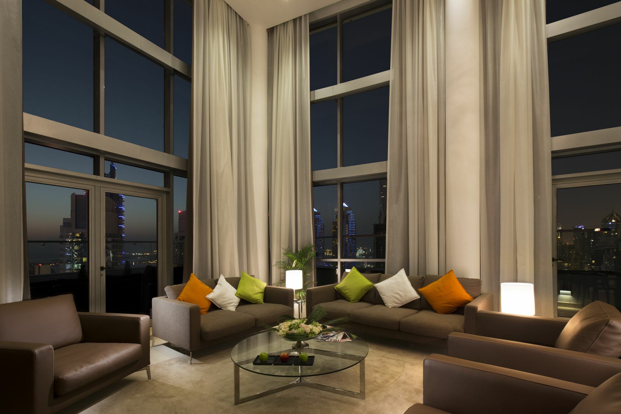 La Verda Suites And Villas Dubai Marina Exterior foto A living room